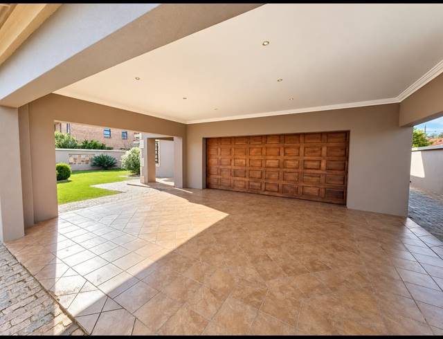 3 BEDROOM HOUSE FOR SALE IN VANDERBIJLPARK SE 8